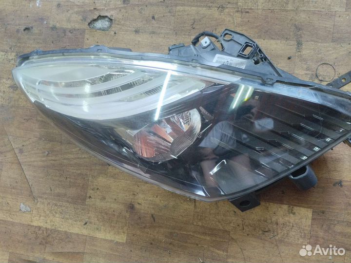 Фара передняя правая Renault Grand Scenic 3