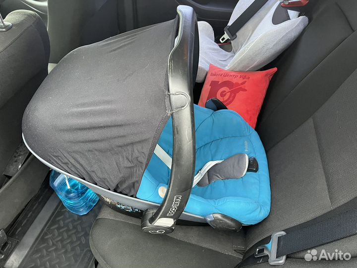 Автомобильное кресло maxi cosi