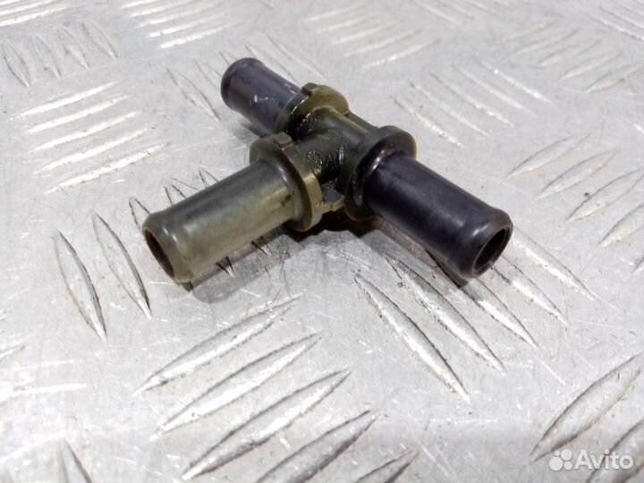 Б/У Тройник системы охлаждения#001