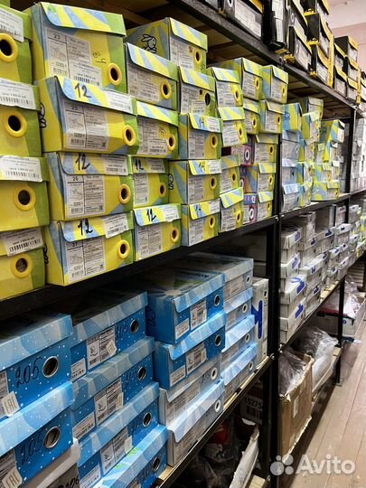 Продажа товарных остатков детской обуви