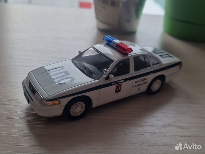 Ford crown Victoria