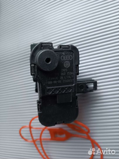 Замок лючка бензобака Audi VW Volkswagen VAG