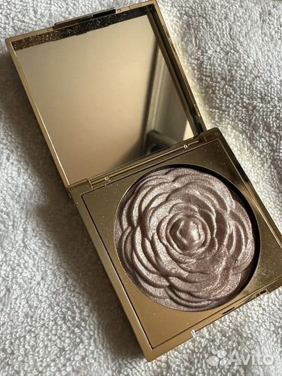 Хайлайтер make up revolution