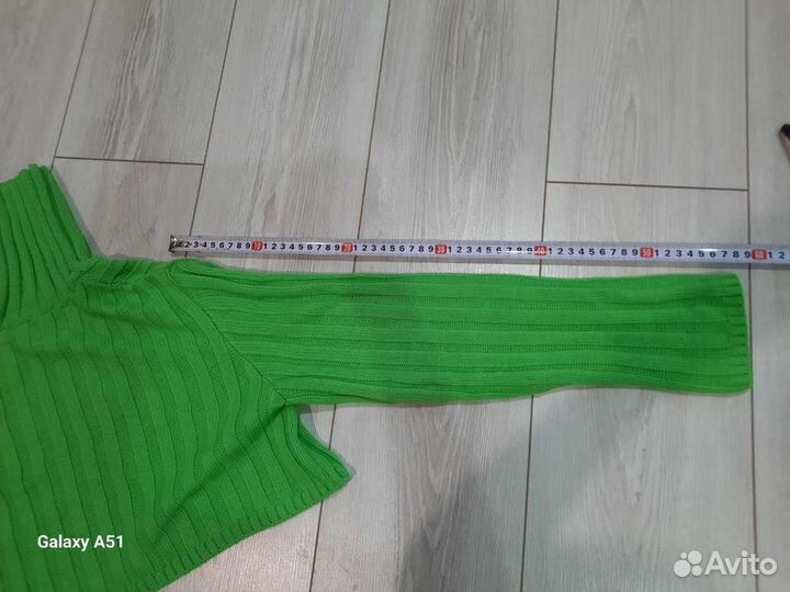 Свитер женский