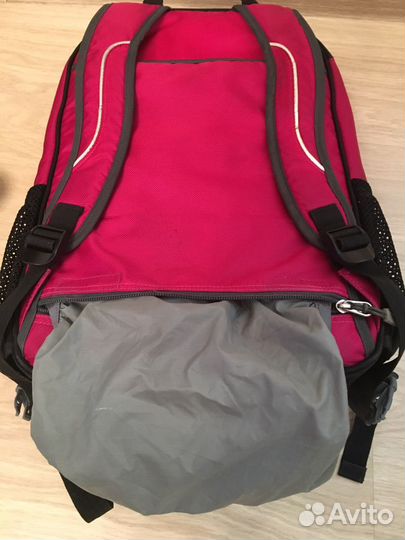 Рюкзак на колесиках