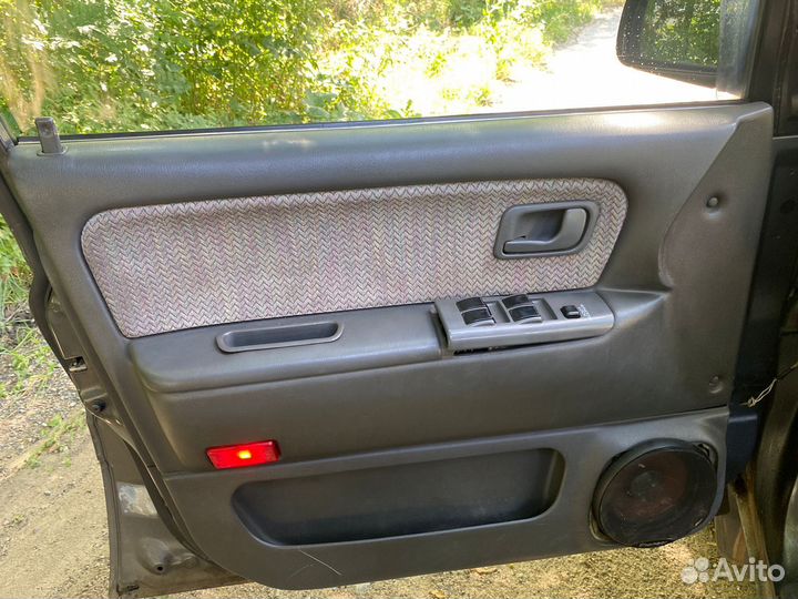 Дверные обшивки Mitsubishi Space Wagon 2