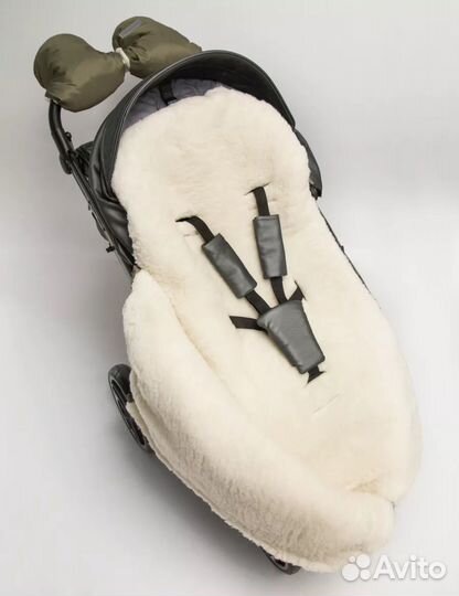 Зимний меховой конверт на коляску amarobaby