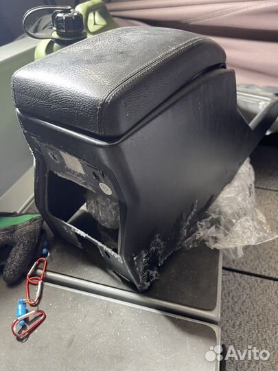 Подлокотник на g-class w463