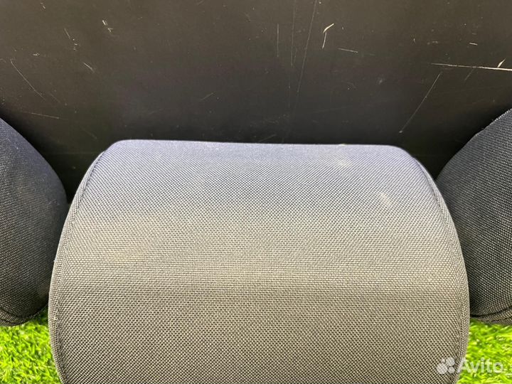 Подголовник сиденья задний Toyota Avensis AZT250