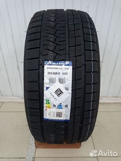 Triangle Snowlink TWT02 255/45 R18