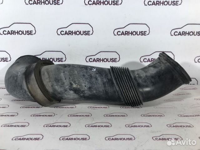 Патрубок воздушного фильтра правый Volkswagen