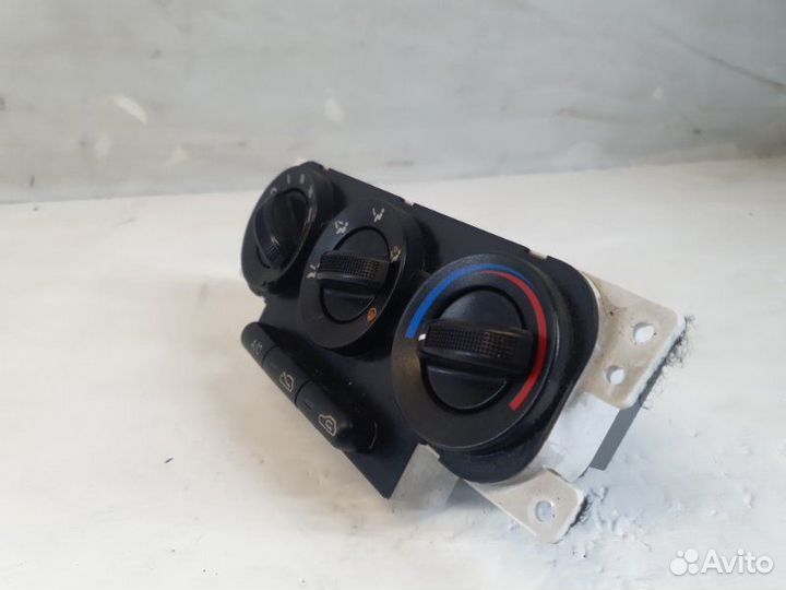 Блок управления климат-контролем Kia Spectra седан