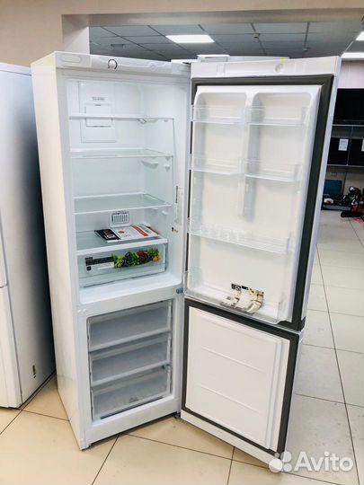 Холодильник Hotpoint-Ariston HTS 4180 W (Нв)