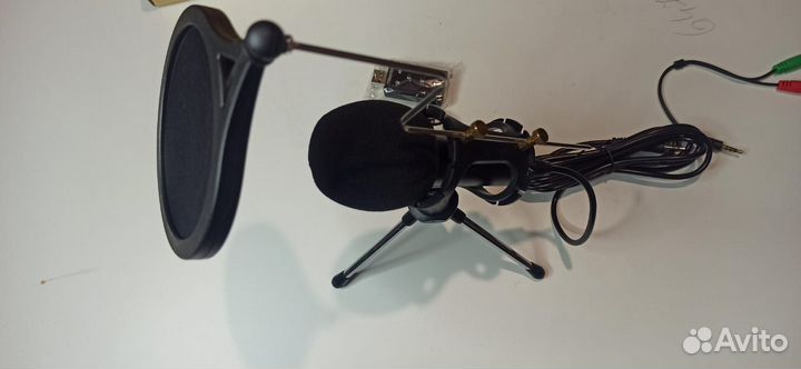 Студийный микрофон