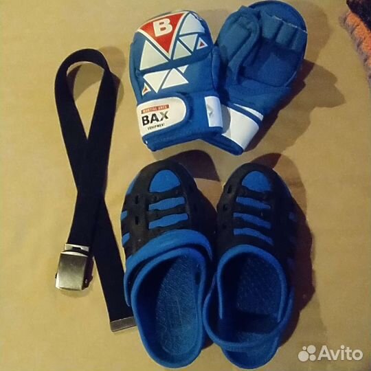 Перчатки для каратэ новые, кроксы, ремень 79 см