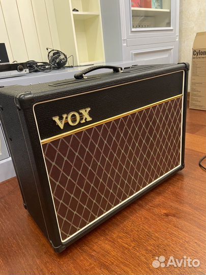 Комбоусилитель vox ac15