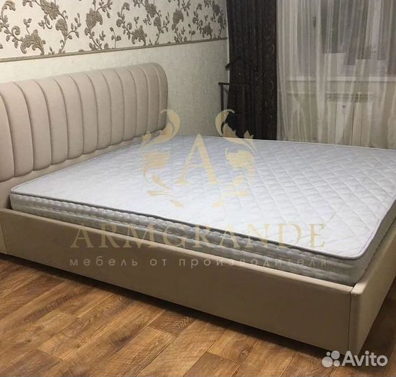 Кровать двуспальная