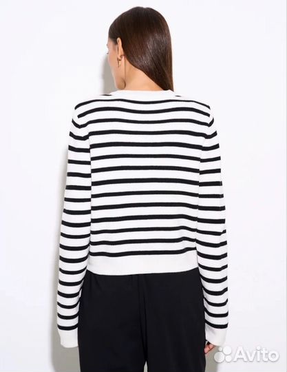 Кардиган укороченый на пуговицах теплый вязаный