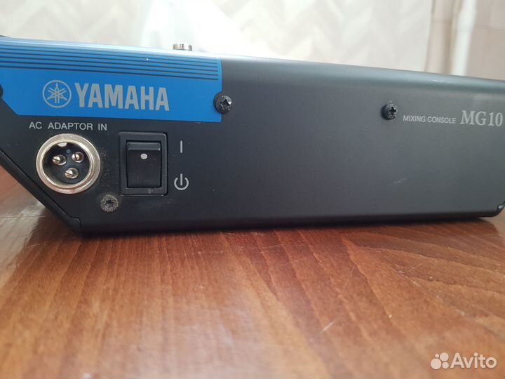 Микшерный пульт Yamaha MG10
