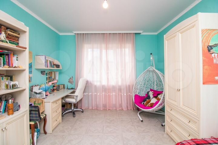 Дом 195,9 м² на участке 10 сот.