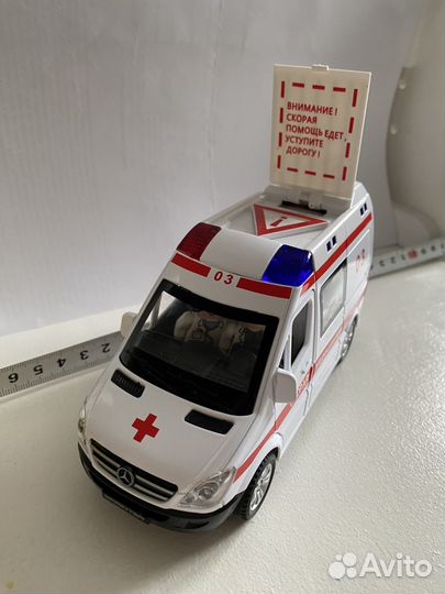 Скорая помощь Мерседес металлический