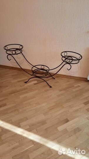 Подставка для цветов напольная