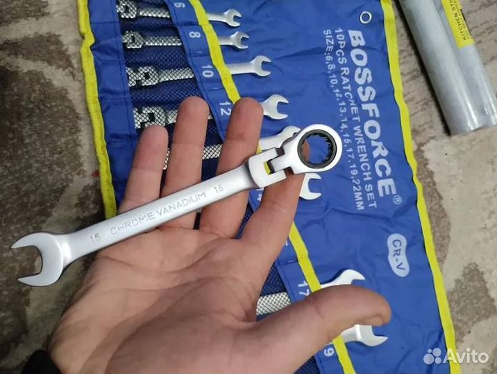 Набор ключей рожковых с трещоткой 6-22