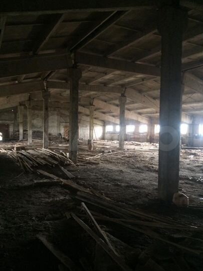 Здание, 2000 м²