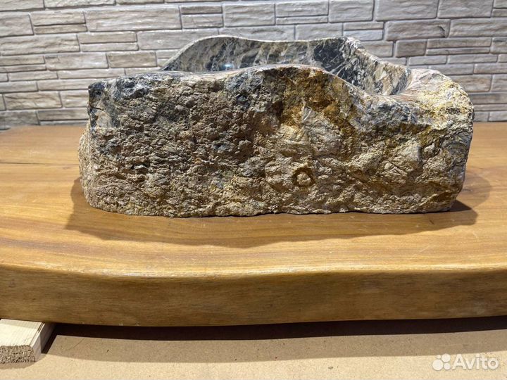 Дизайнерская раковина из натурального камня