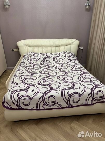 Кровать двухспальная