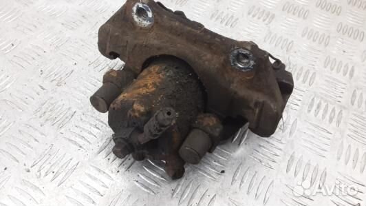 Суппорт тормозной передний левый opel meriva A (93