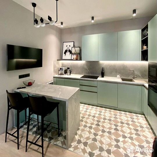 Угловой кухонный гарнитур современный