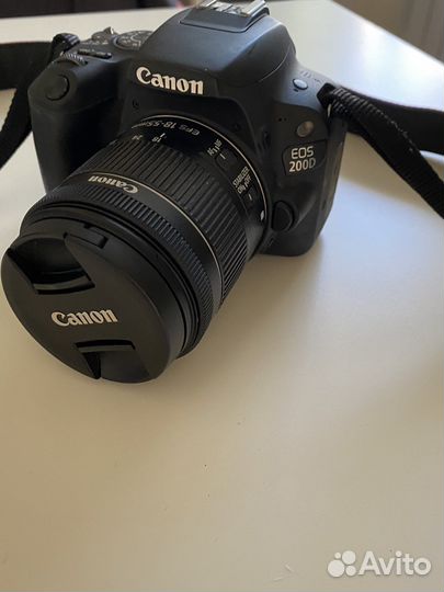 Зеркальный фотоаппарат canon 200d