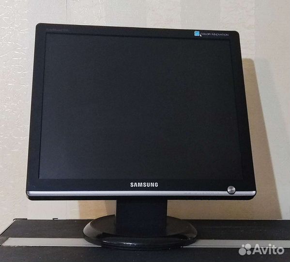 Монитор samsung