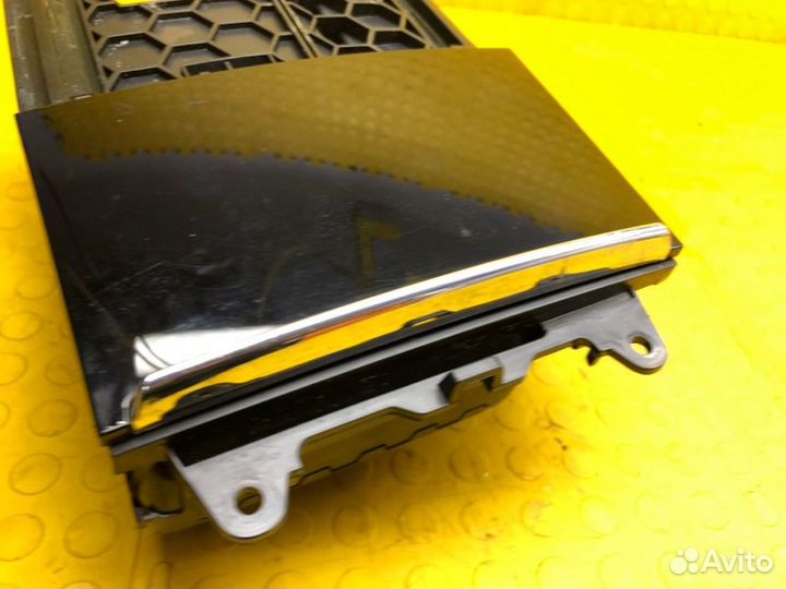 Б/У Бардачок В хорошем состоянии, оригиналnnУ нас