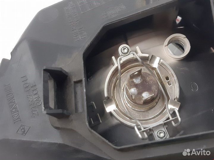 Фара левая Renault Twingo 2 2009 260607587R