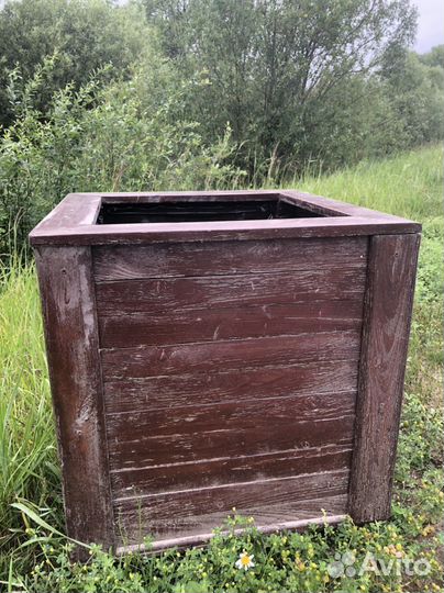 Вазон из дерева