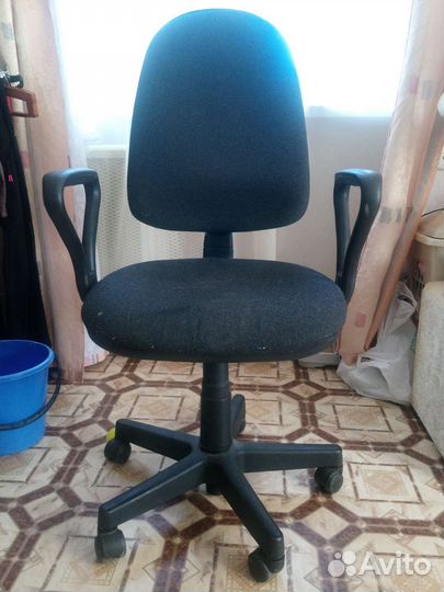 Компьютерное кресло