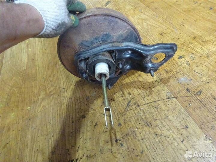 Усилитель тормозов вакуумный Volkswagen Passat B