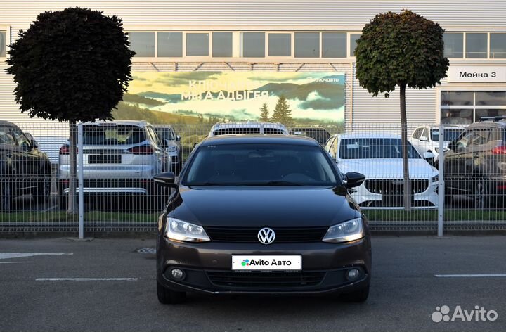 Volkswagen Jetta 1.6 AT, 2012, 290 000 км