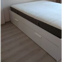 Кровать IKEA brimnes с ящиками