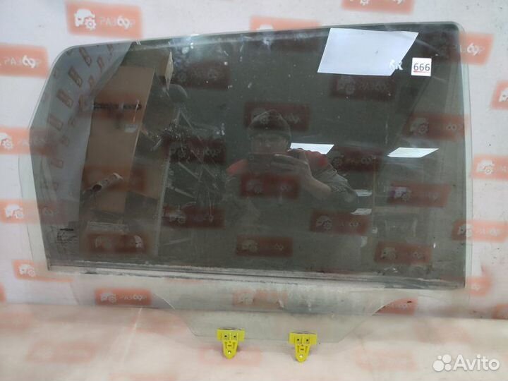 Стекло двери заднее правое Nissan Qashqai J10 HR16