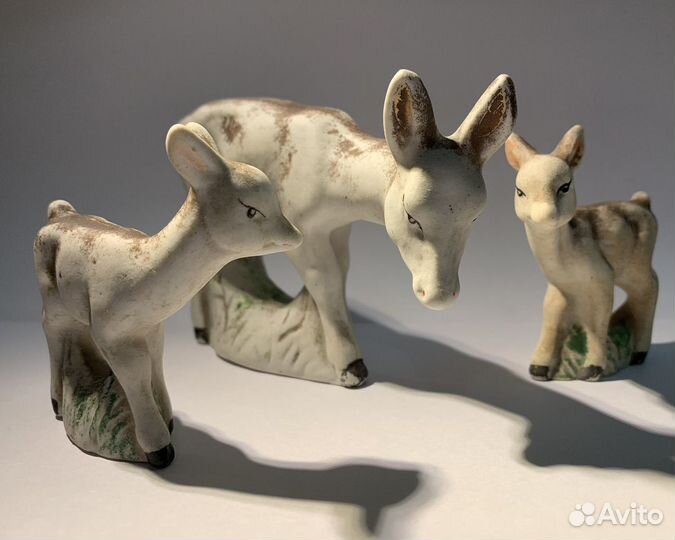 Олениха с оленятами