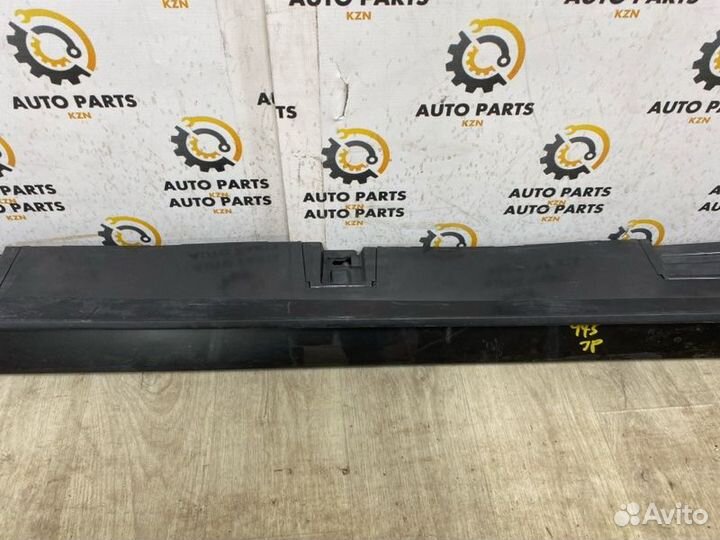 Молдинг порога правый Mazda 3 BP PY