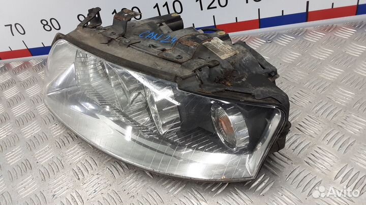 Фара левая Audi A4 B6 2004