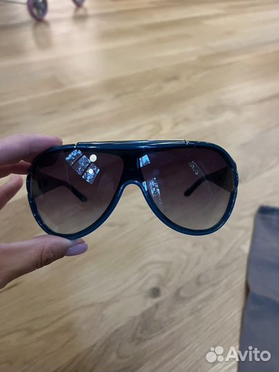 Солнцезащитные очки