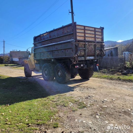 Урал самосвал сельхозник