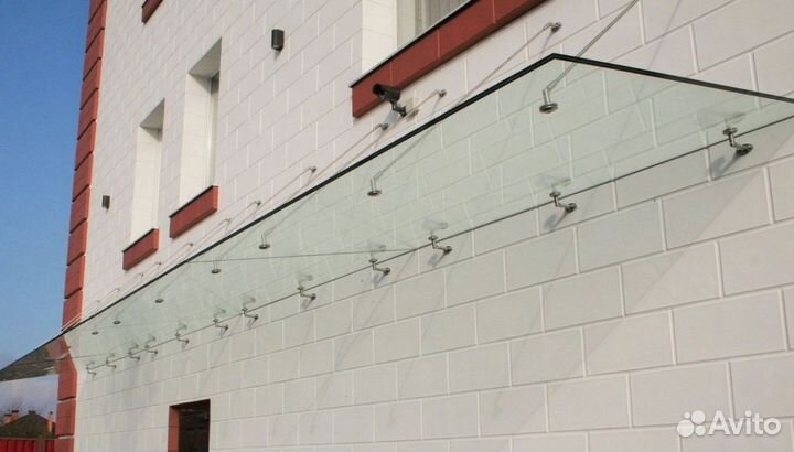 Стеклянный козырек на профиле