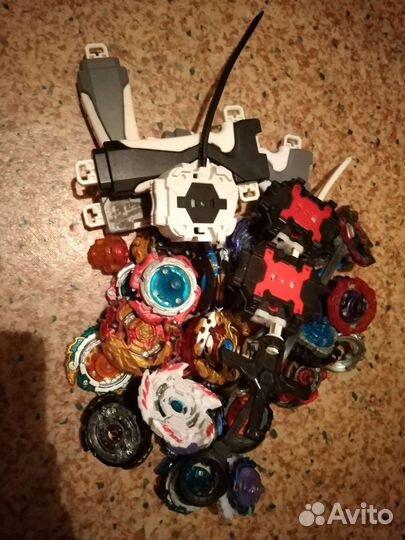 Волчки бейблейд