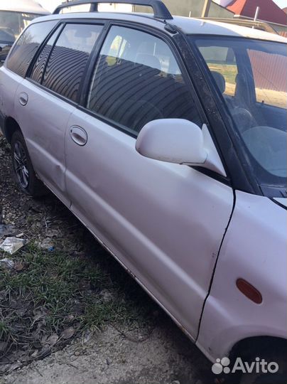 Дверь передняя правая Libero CB4W 4G92